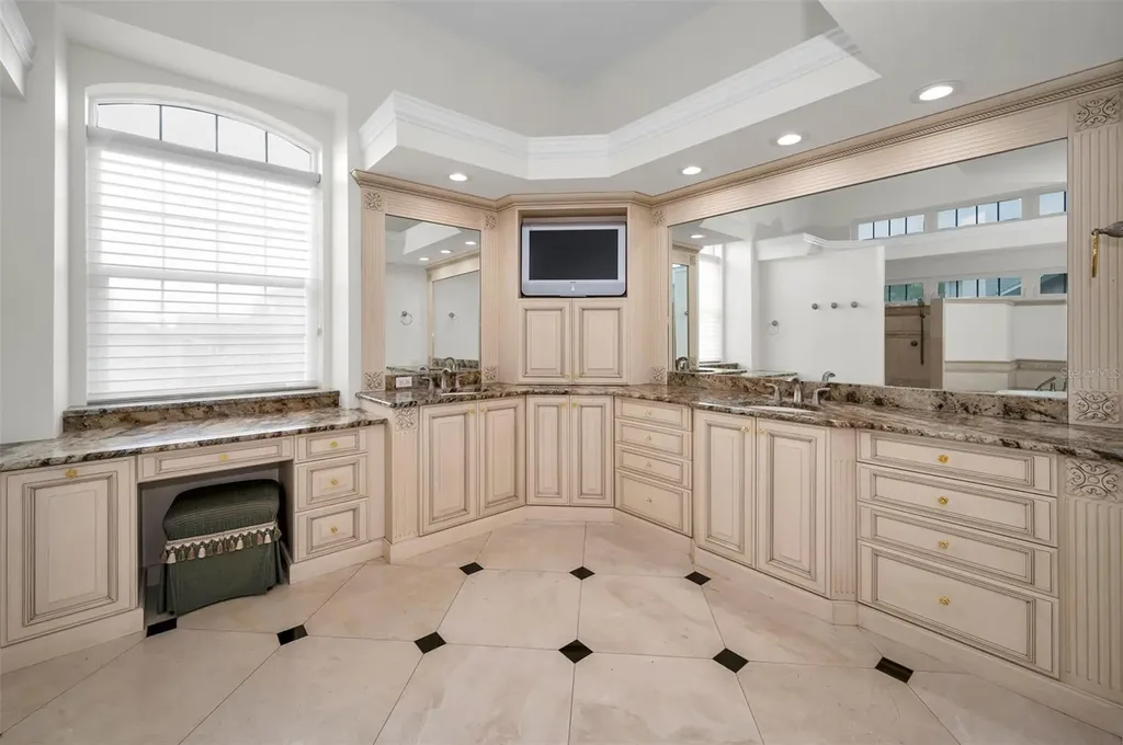 119 8th Street E Tierra Verde FL 33715