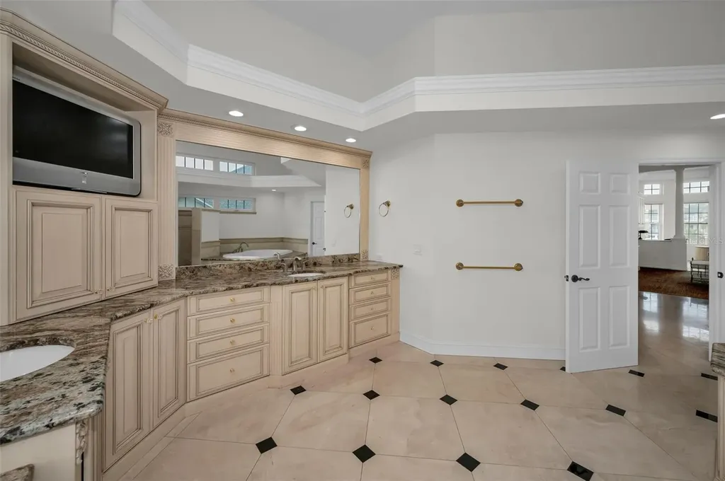 119 8th Street E Tierra Verde FL 33715