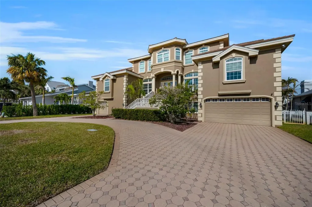 119 8th Street E Tierra Verde FL 33715