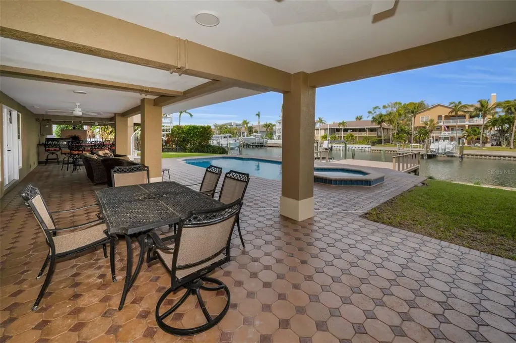 119 8th Street E Tierra Verde FL 33715