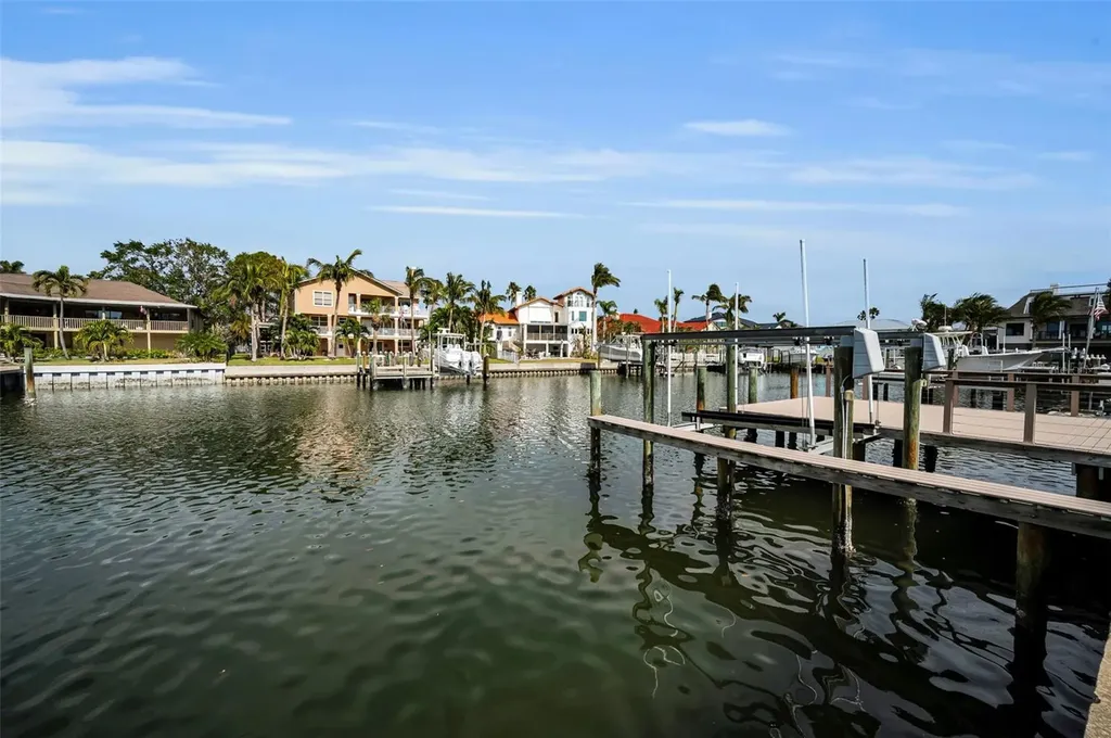 119 8th Street E Tierra Verde FL 33715