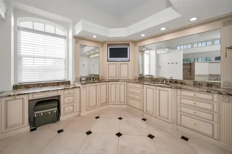 119 8th Street E Tierra Verde FL 33715
