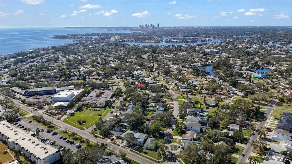4666 Helena Street NE St Petersburg FL 33703