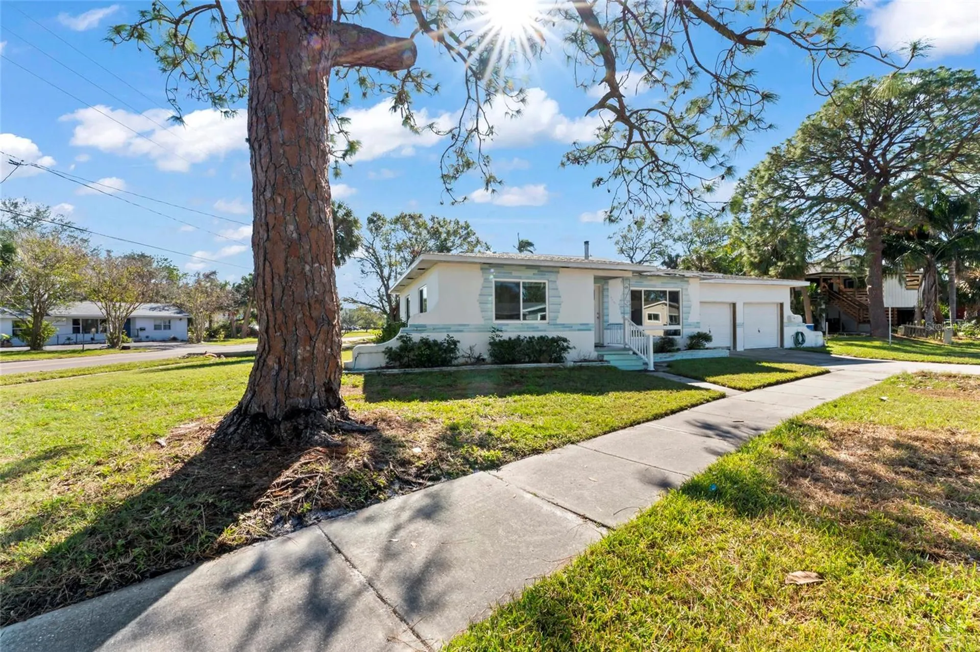 4666 Helena Street NE St Petersburg FL 33703