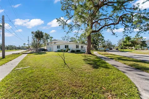 4666 Helena Street NE St Petersburg FL 33703
