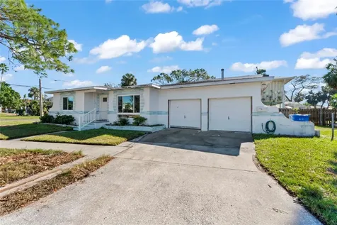 4666 Helena Street NE St Petersburg FL 33703