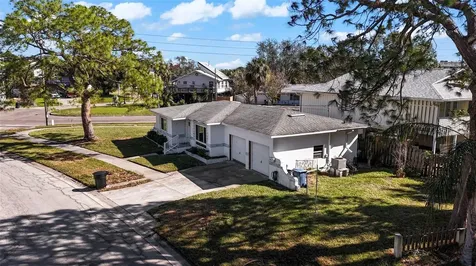 4666 Helena Street NE St Petersburg FL 33703