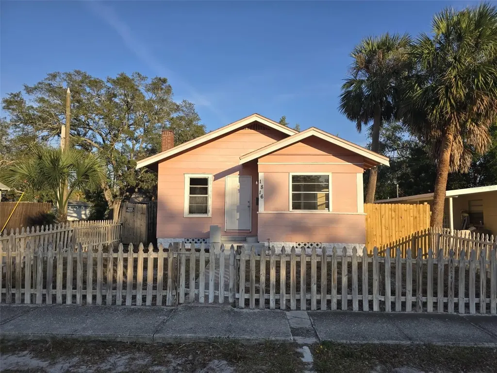 1816 45th Street S St Petersburg FL 33711