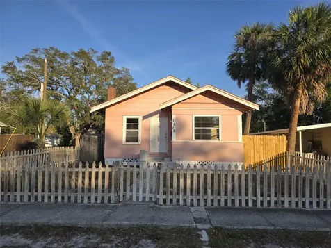 1816 45th Street S St Petersburg FL 33711