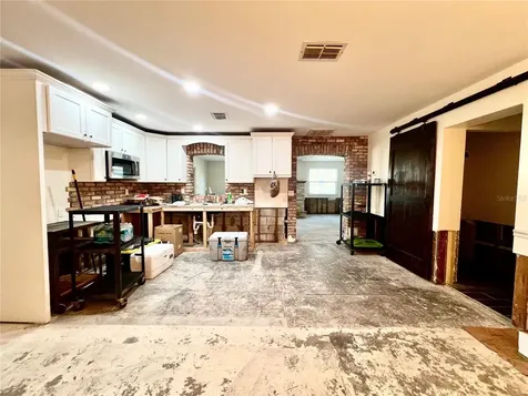 339 Country Club Drive Oldsmar FL 34677