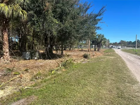 17802 Us-301 Waldo FL 32694