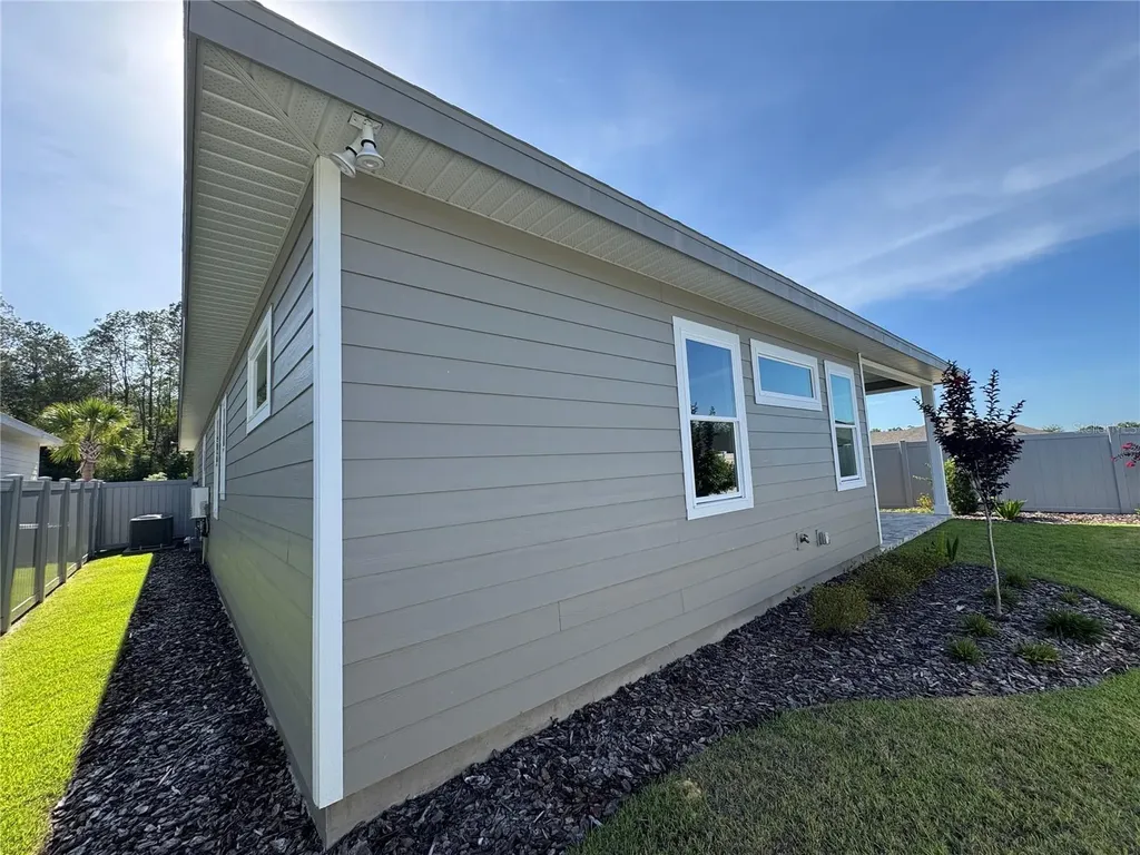 829 SW 145th Drive Newberry FL 32669