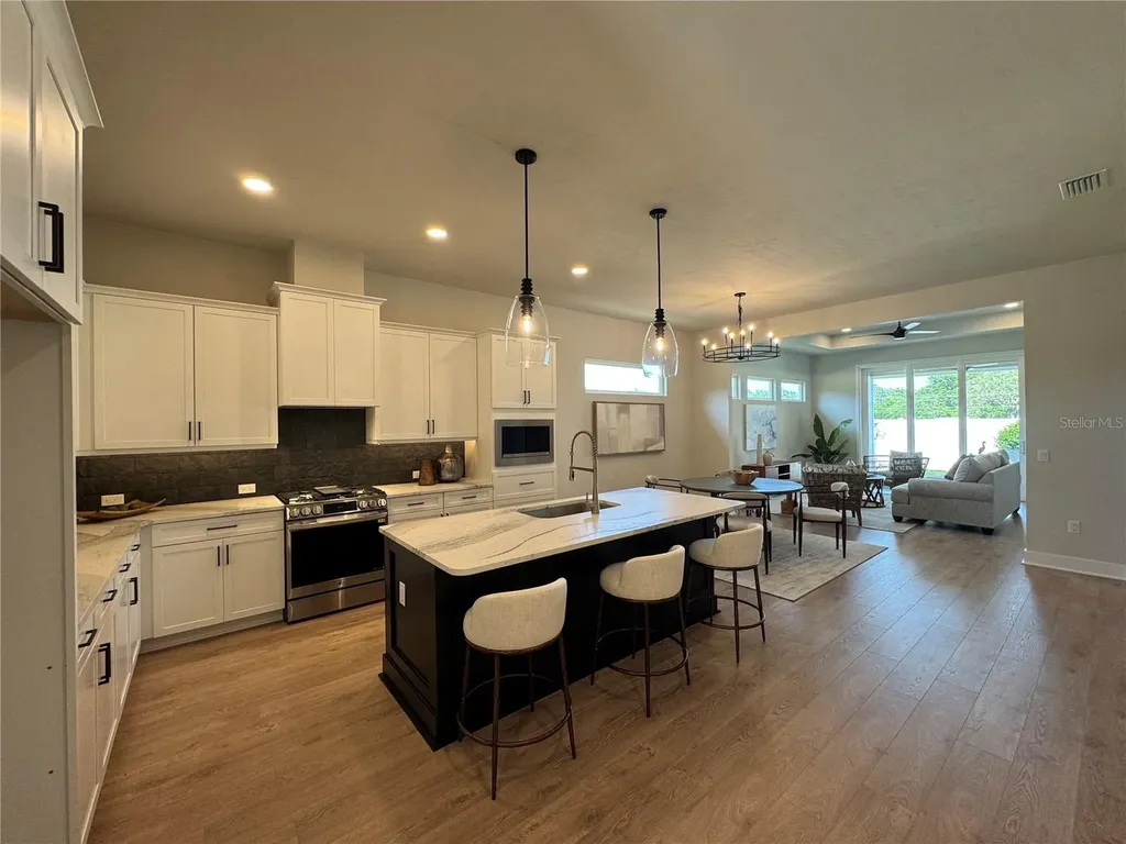 829 SW 145th Drive Newberry FL 32669
