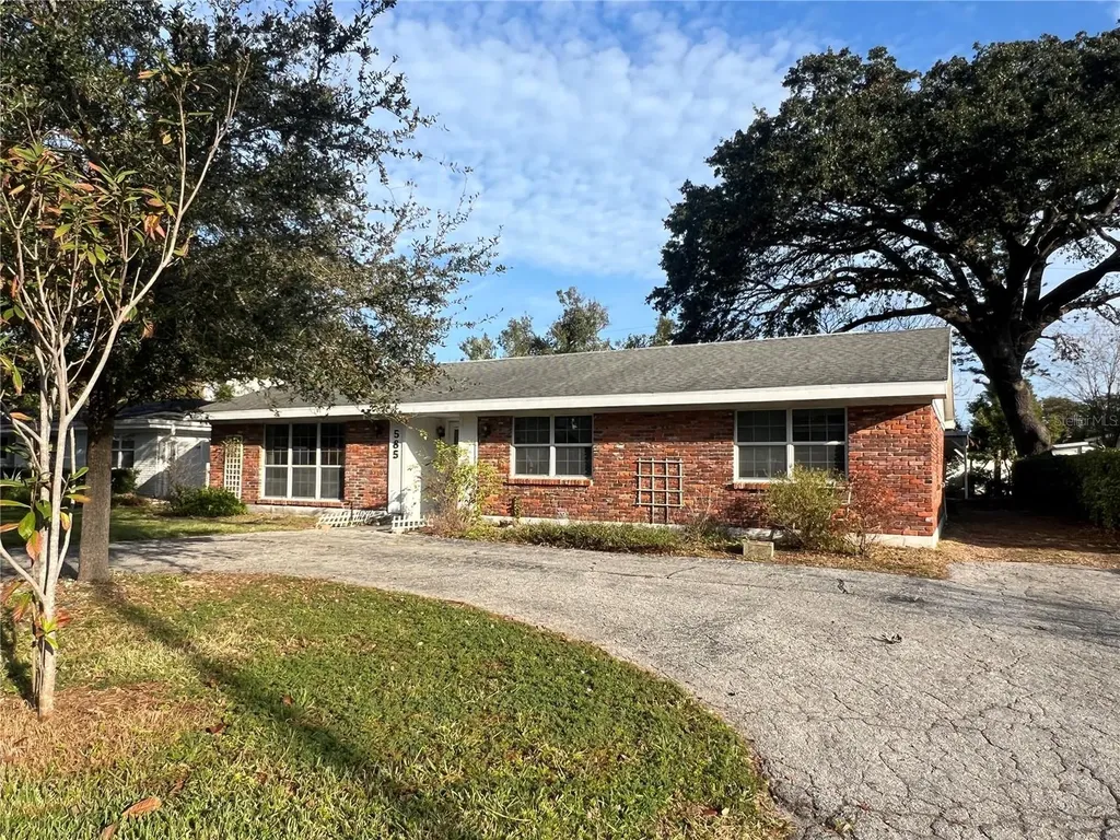 585 Luzon Avenue Tampa FL 33606