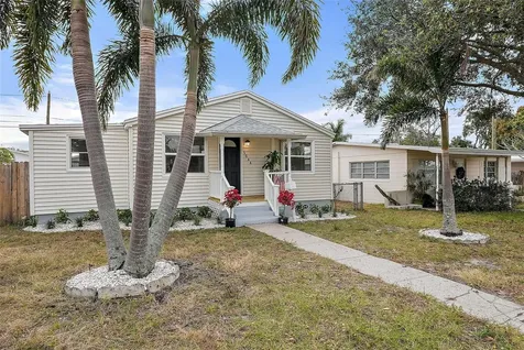 5044 5th Avenue N St Petersburg FL 33710