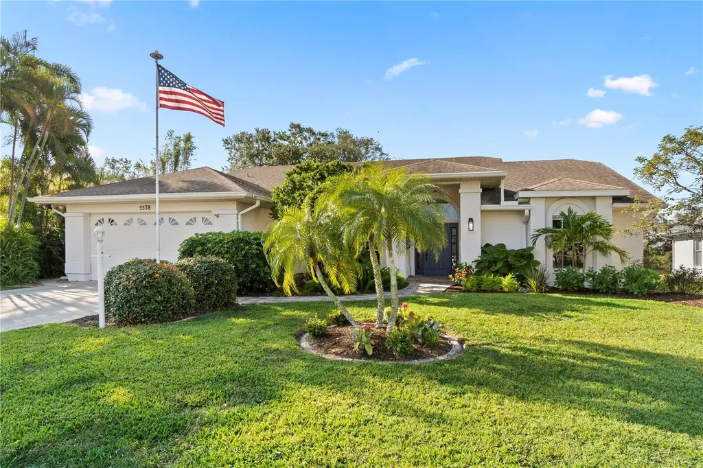 5538 61st Street E Bradenton FL 34203
