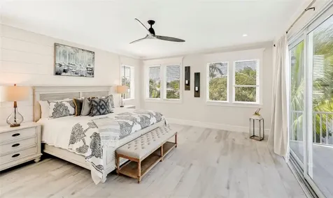 2516 Avenue A Bradenton Beach FL 34217