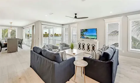2516 Avenue A Bradenton Beach FL 34217