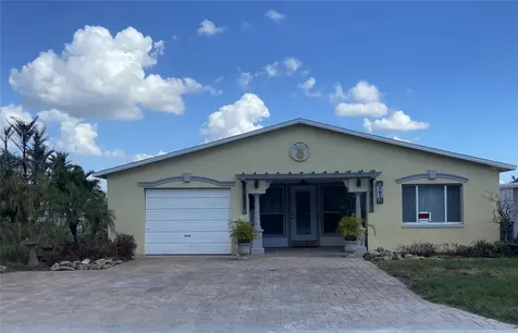 17613 1st Street E Redington Shores FL 33708