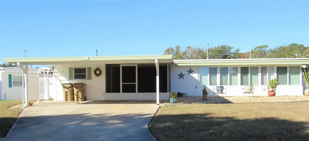 31715 Clayton Street Tavares FL 32778