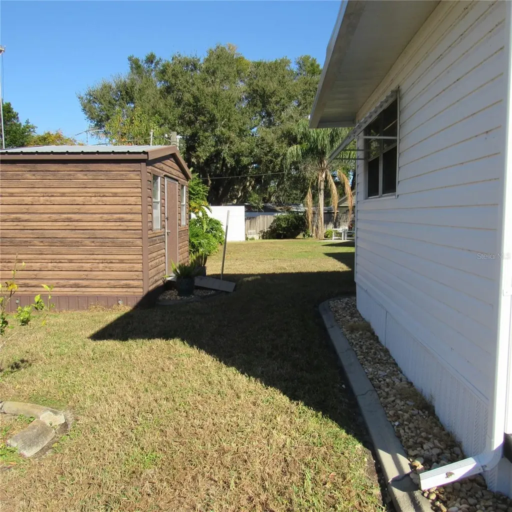 31715 Clayton Street Tavares FL 32778