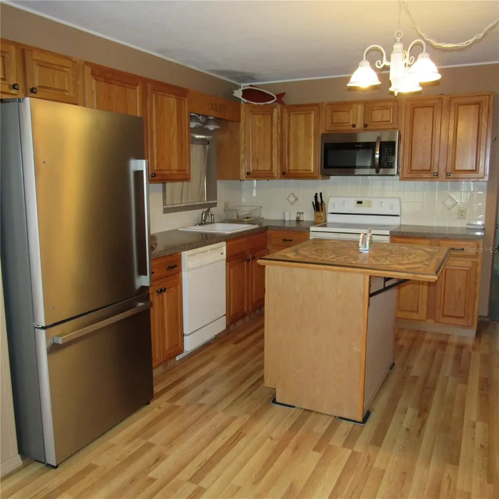 31715 Clayton Street Tavares FL 32778