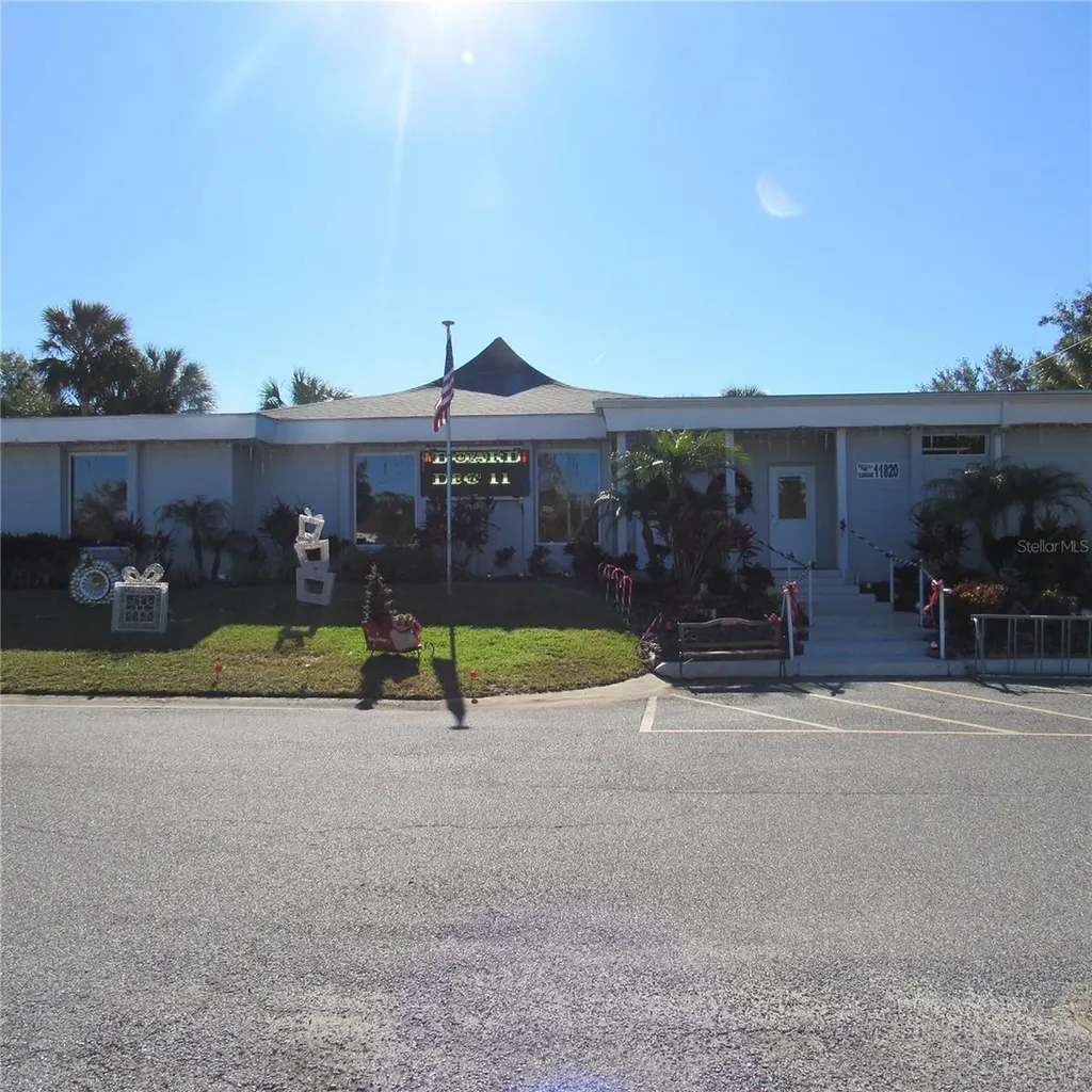 31715 Clayton Street Tavares FL 32778