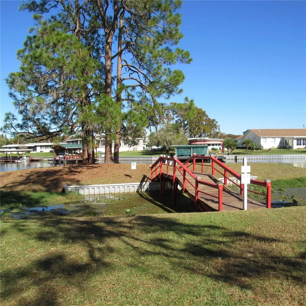 31715 Clayton Street Tavares FL 32778