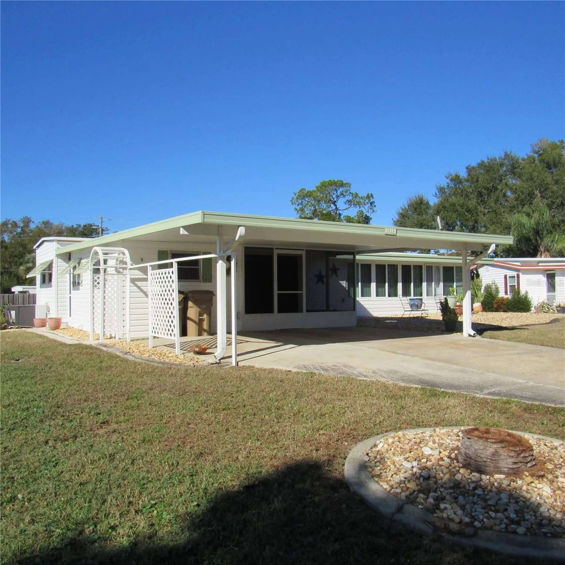 31715 Clayton Street Tavares FL 32778