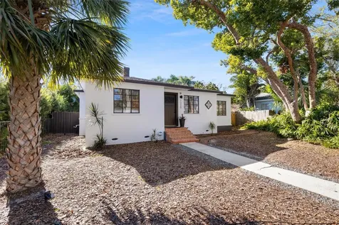 1320 35th Avenue N St Petersburg FL 33704