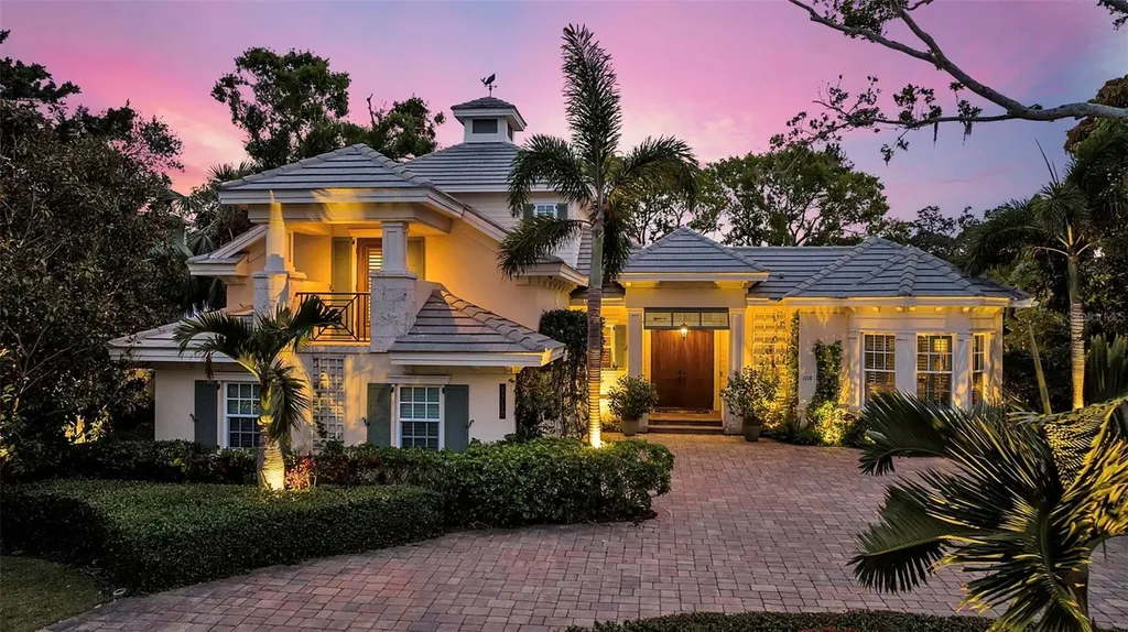 1718 Hillview Street Sarasota FL 34239