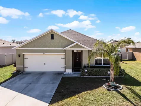 2633 Grand Central Avenue Tavares FL 32778
