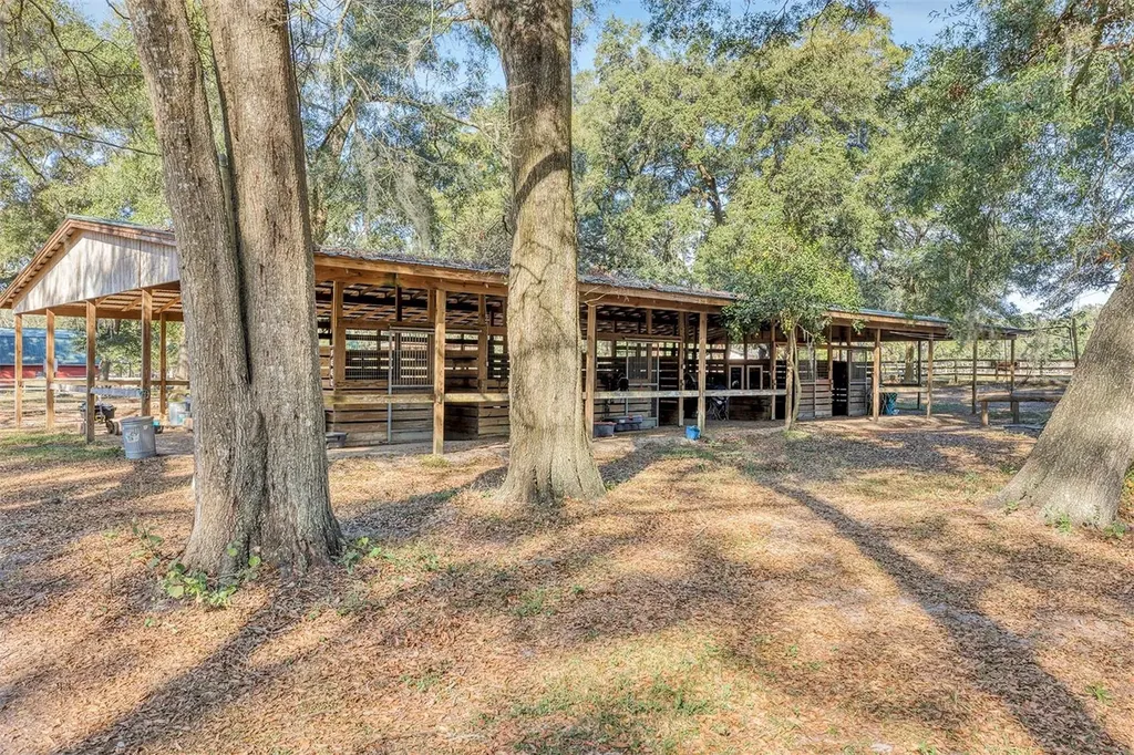 208 NE 70th Street Ocala FL 34479