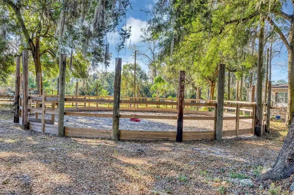 208 NE 70th Street Ocala FL 34479