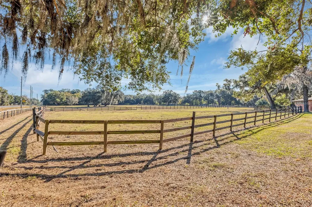 208 NE 70th Street Ocala FL 34479