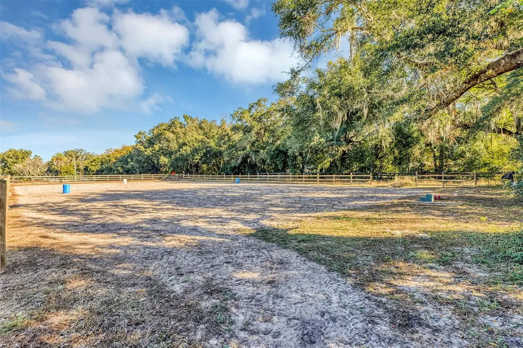 208 NE 70th Street Ocala FL 34479