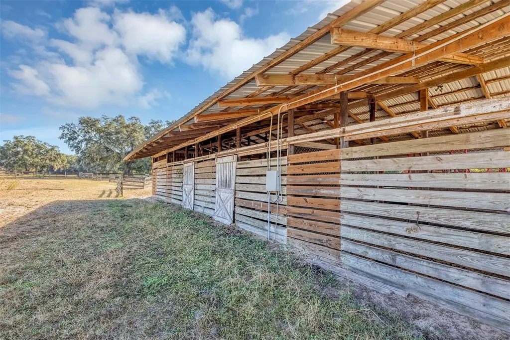 208 NE 70th Street Ocala FL 34479