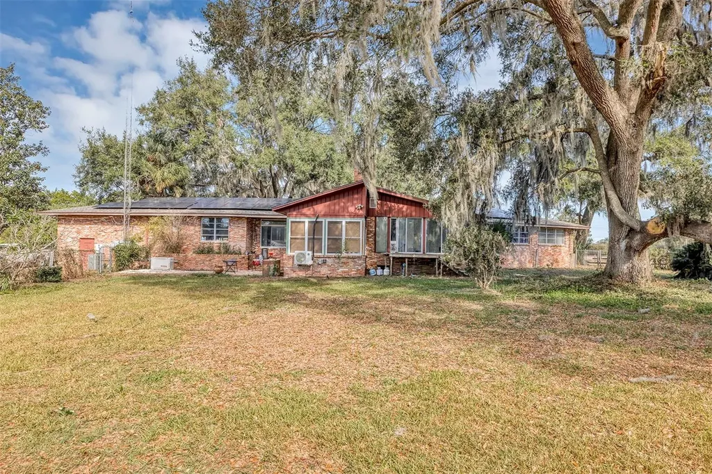 208 NE 70th Street Ocala FL 34479