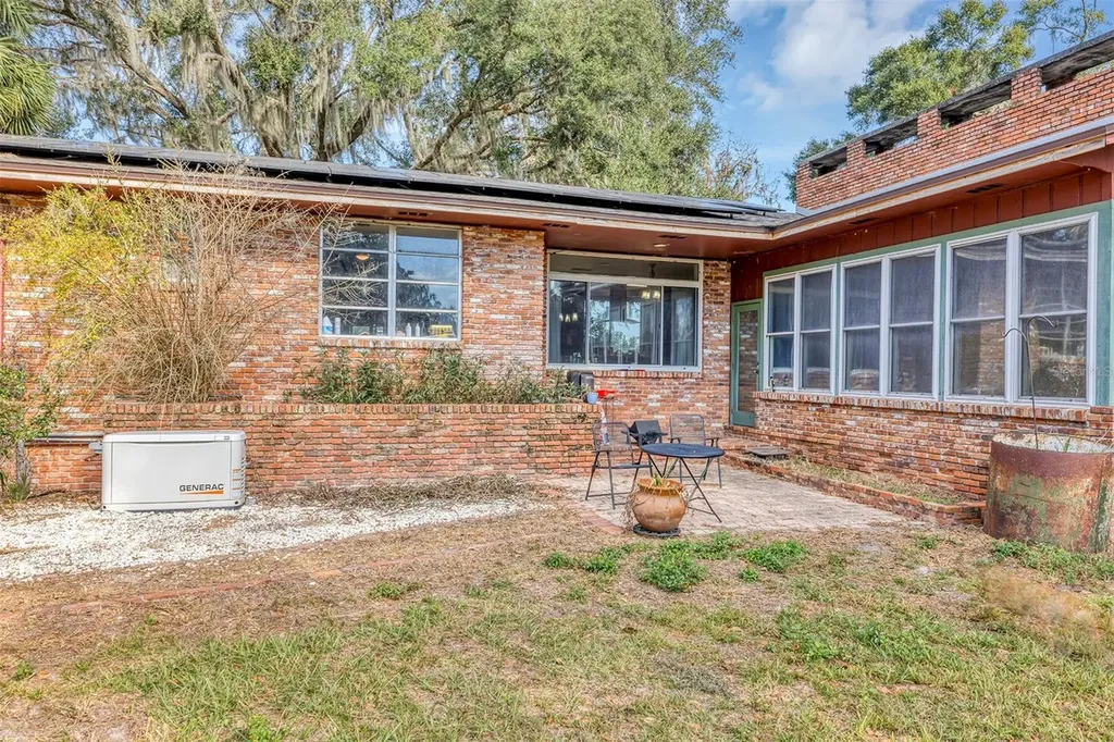 208 NE 70th Street Ocala FL 34479