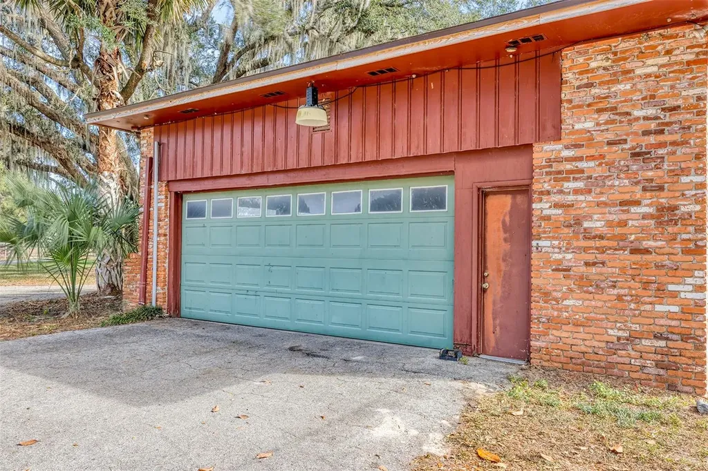 208 NE 70th Street Ocala FL 34479