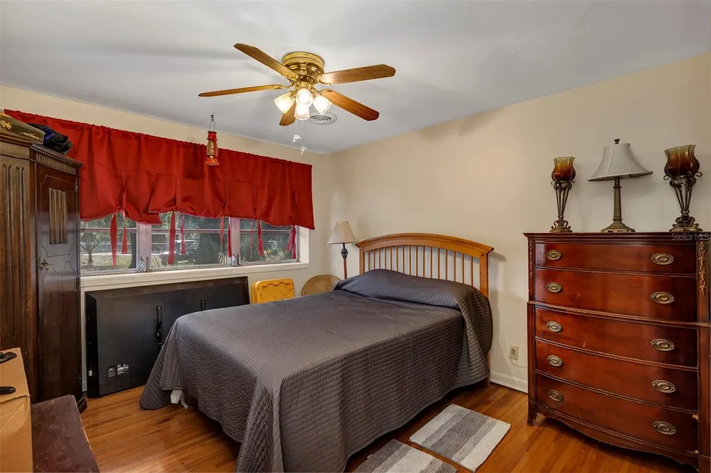 208 NE 70th Street Ocala FL 34479