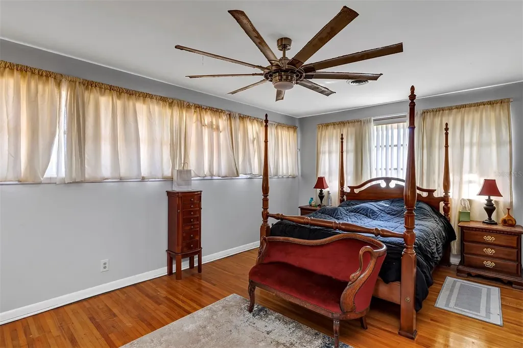 208 NE 70th Street Ocala FL 34479