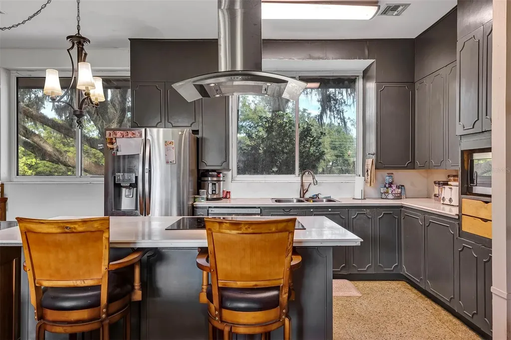 208 NE 70th Street Ocala FL 34479