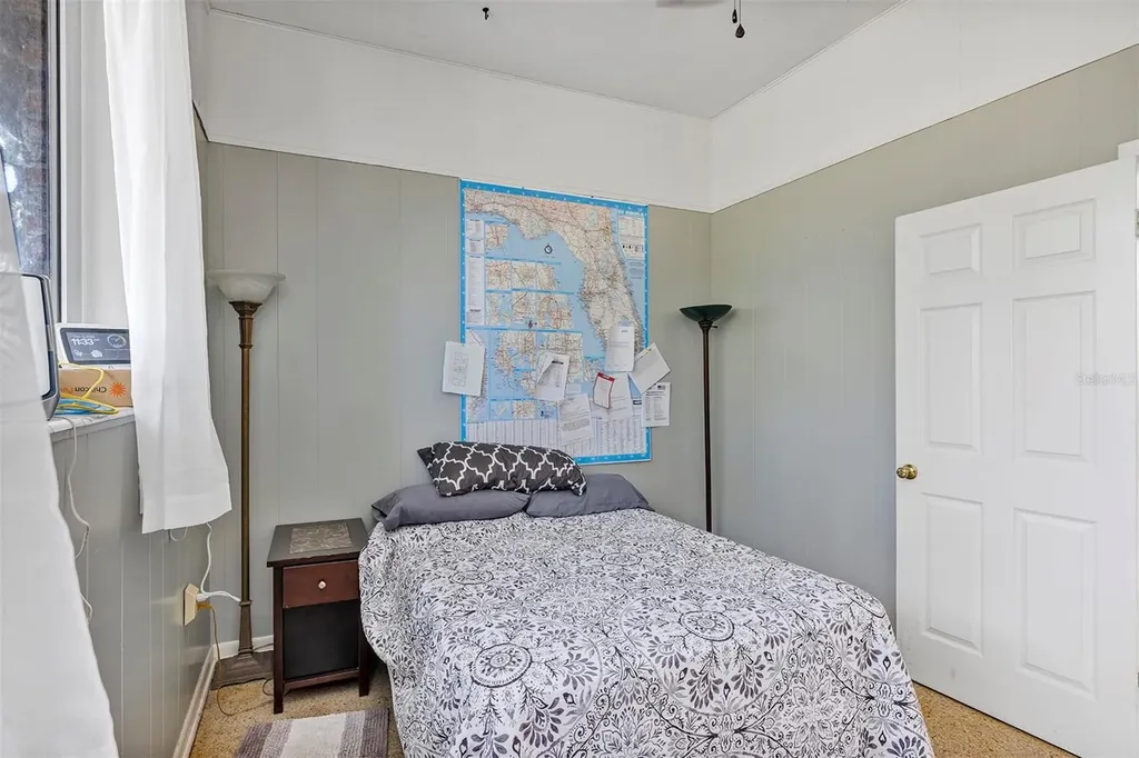 208 NE 70th Street Ocala FL 34479