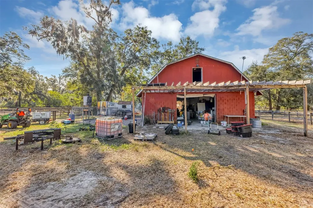 208 NE 70th Street Ocala FL 34479
