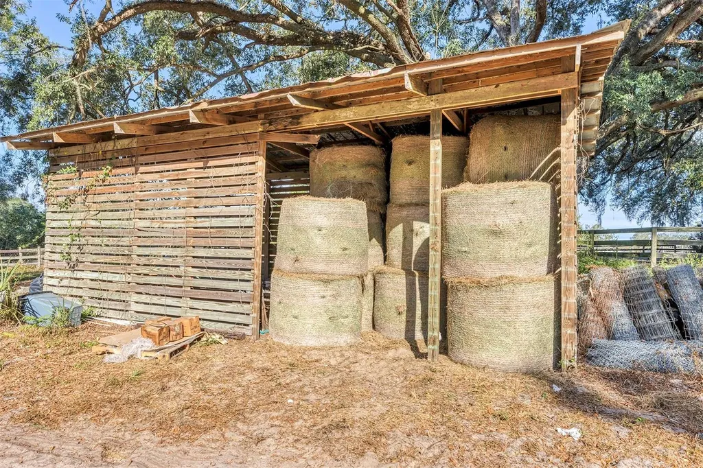 208 NE 70th Street Ocala FL 34479