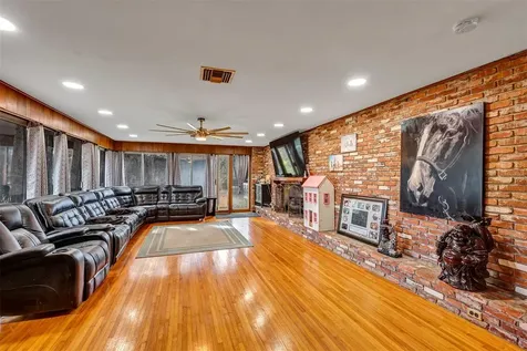 208 NE 70th Street Ocala FL 34479