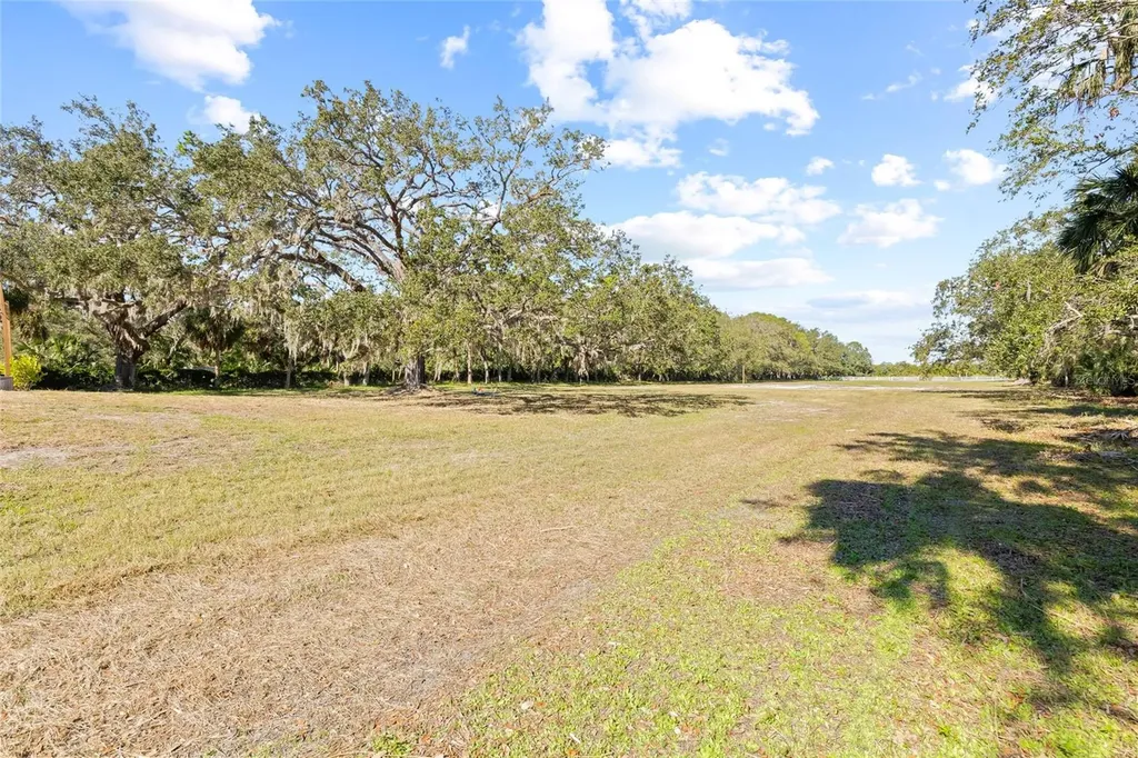 2312 W Shell Point Road Ruskin FL 33570