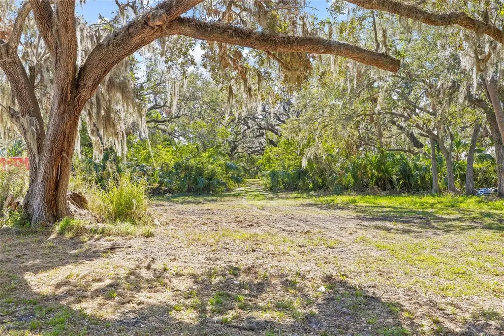 2312 W Shell Point Road Ruskin FL 33570