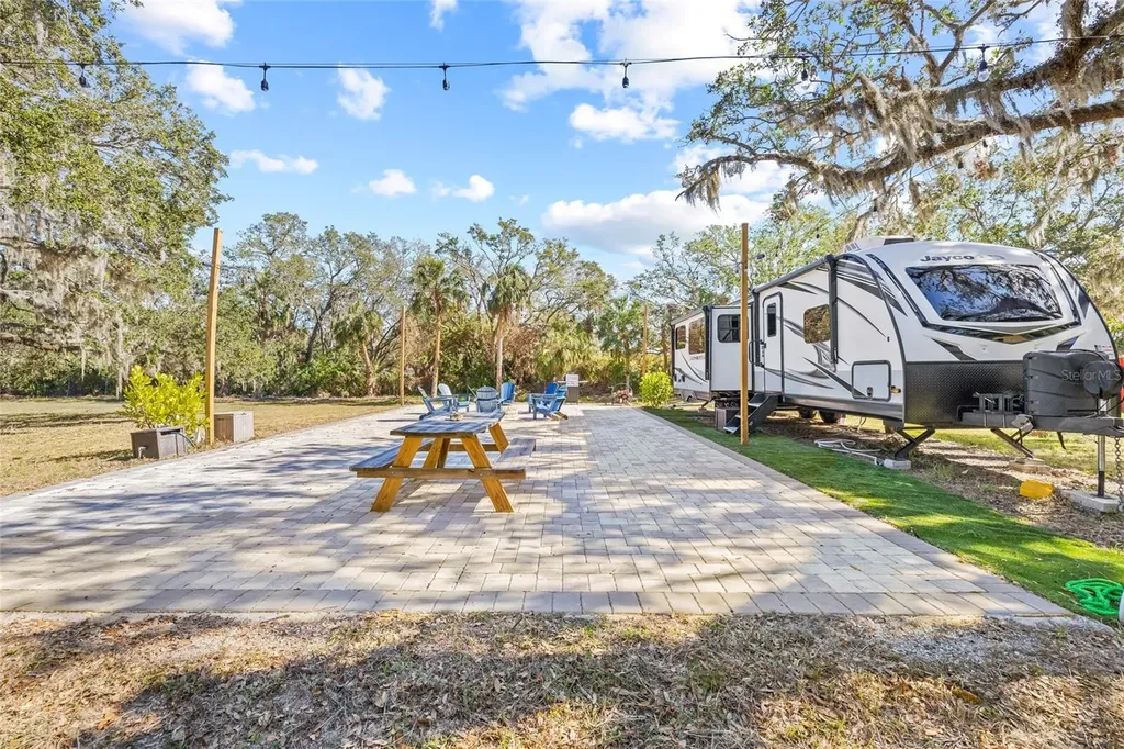 2312 W Shell Point Road Ruskin FL 33570